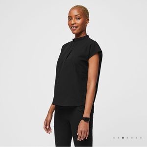 FIGS Rafaela Black Top Size Small